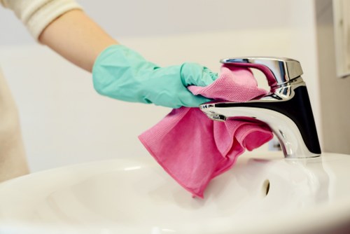 Professional carpet cleaning in Castelnau improving indoor freshness