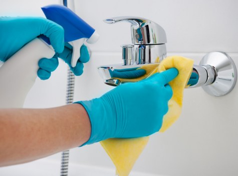 Internal assessment of a carpet cleaners complaint with notes and documents